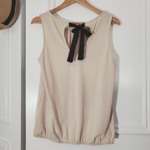 CHIC by Jacob- Chic Pleated Cream Tank Blouse with Black Tie Sash- Size Large